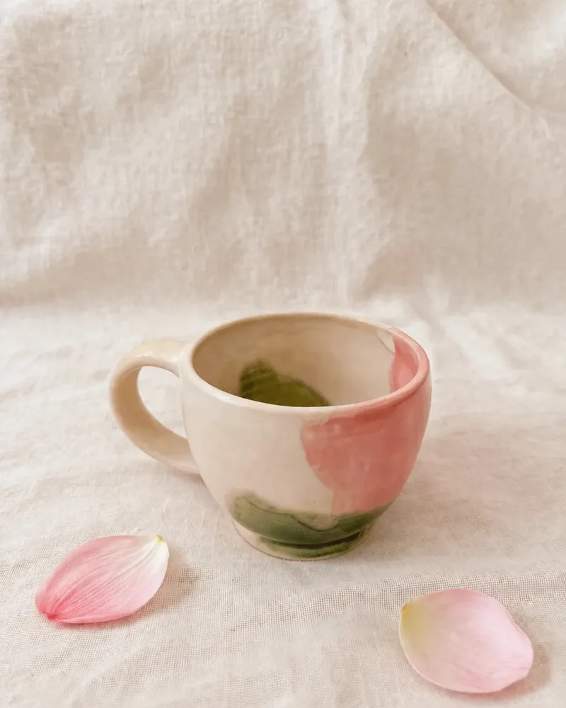 Rosa mug, coral glaze